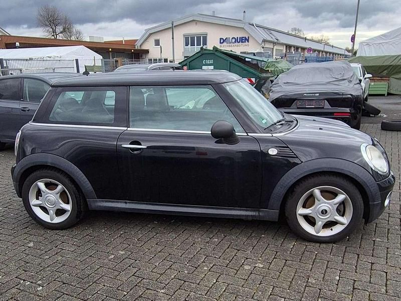 Gebraucht Mini ONE 75 PS (55 kW) 2009 Schwarz Kleinwagen