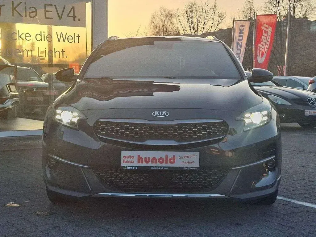 Używany Kia XCeed Launch Edition 140 KM (102 kW) 2020 Szary SUV