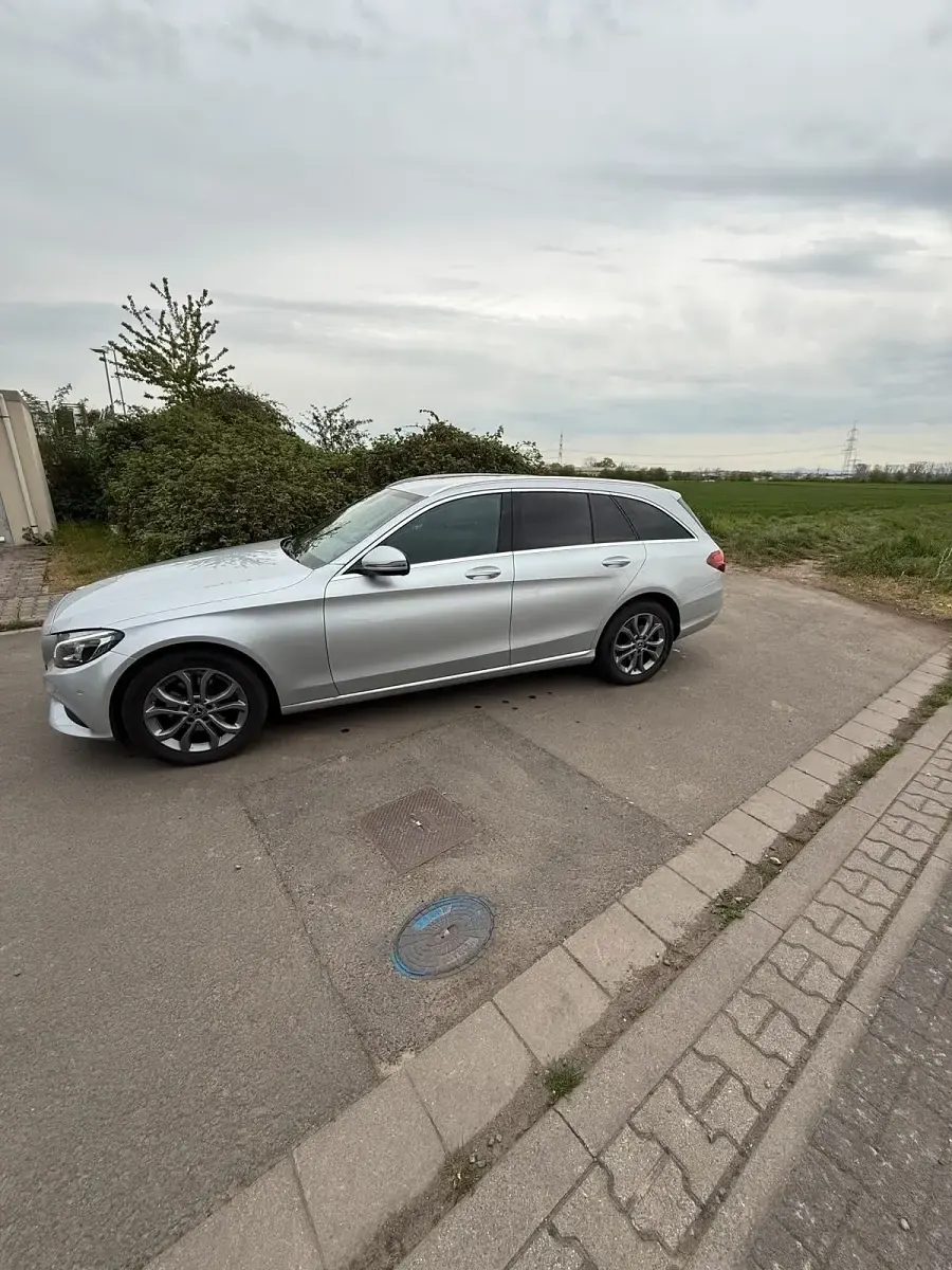 Second-hand Mercedes C220 170 CP (125 kW) 2018 Argintiu Break