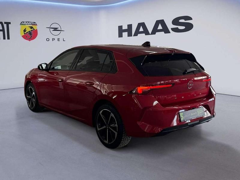 Gebraucht Opel Astra Elegance 110 PS (80 kW) 2023 Rot, (metallic) Limousine