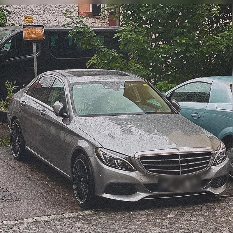 Silber Gebraucht 2015 Mercedes C220 Limousine | 21.500 € - Bild 1/4