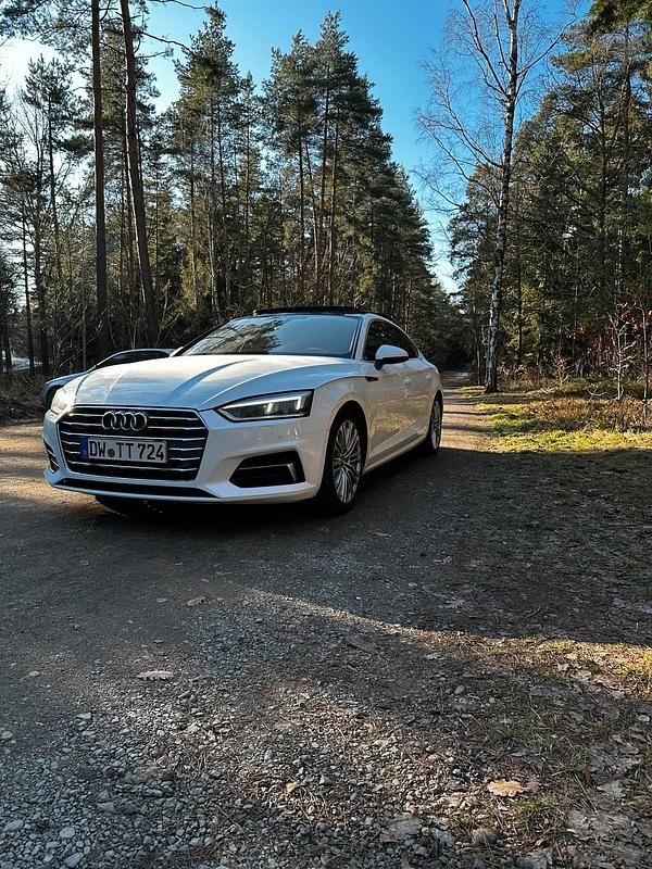 Weiß Gebraucht 2018 Audi A5 Sportback Kleinwagen | 20.450 € (Teuer) - Bild 1/4