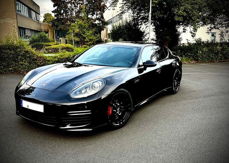 Schwarz Gebraucht 2014 Porsche Panamera Turbo Chrono Limousine | 32.700 € - Bild 1/4