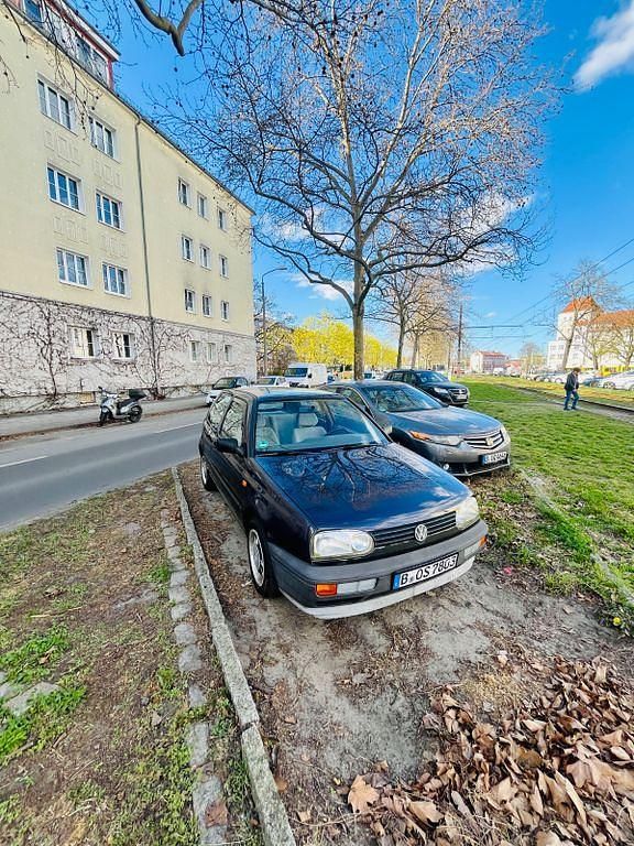 Gebraucht VW Golf III 75 PS (55 kW) 1995 Violet Limousine