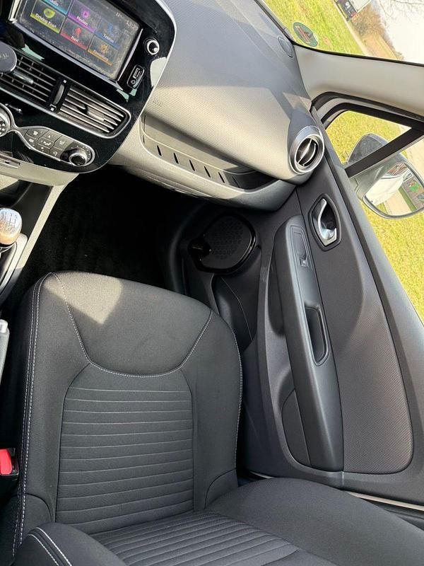 Gebraucht Renault Clio IV LIMITED 88 PS (64 kW) 2017 Weiß Kleinwagen