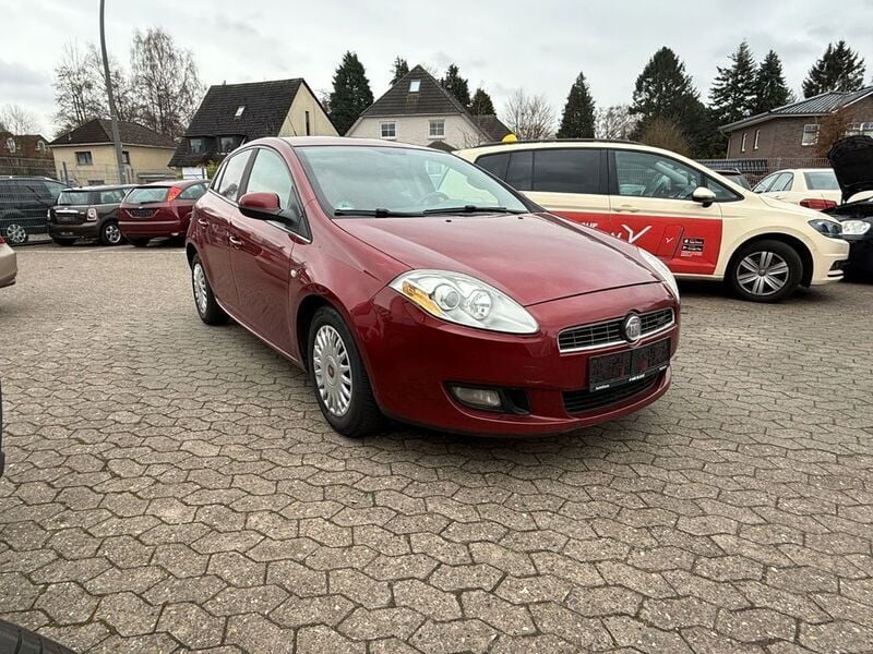 Rot Gebraucht 2009 Fiat Bravo Kleinwagen | 3.500 € (Etwas zu teuer) - Bild 1/4