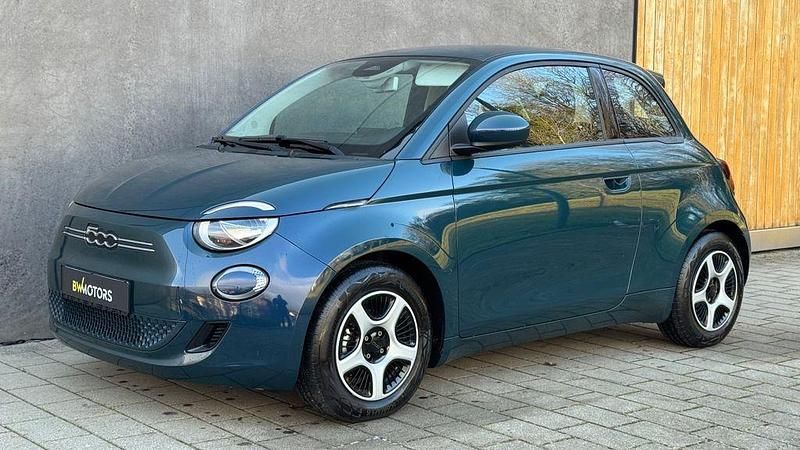 Gebraucht Fiat 500e Action 69 kW (95 PS) 2022 Grün Kleinwagen