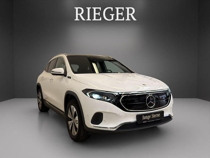Gebraucht Mercedes EQA250 Progressive 139 kW (190 PS) 2021 Unilack polarweiß SUV