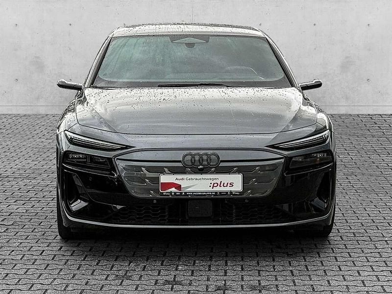 Gebraucht Audi e-tron Ambiente 369 kW (503 PS) 2025 Daytonagrau perleffekt SUV