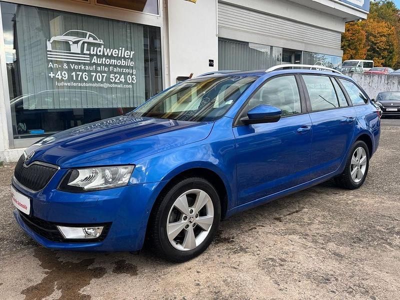 Blau Gebraucht 2014 Skoda Octavia Elegance Kombi | 10.999 € (Guter Preis) - Bild 1/4