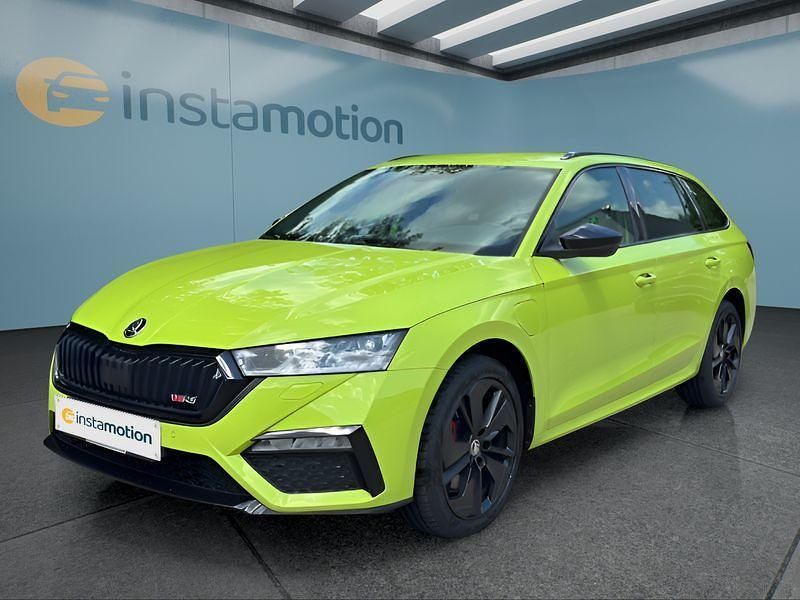 Grün Gebraucht 2023 Skoda Octavia RS Kombi | 32.599 € (Fairer Preis) - Bild 1/4