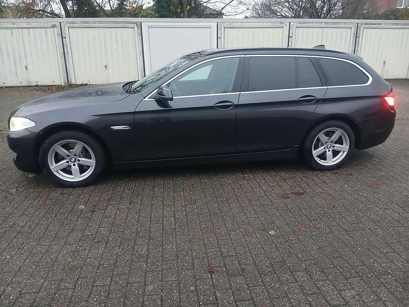 Second-hand BMW 525 204 CP (150 kW) 2011 Negru Break