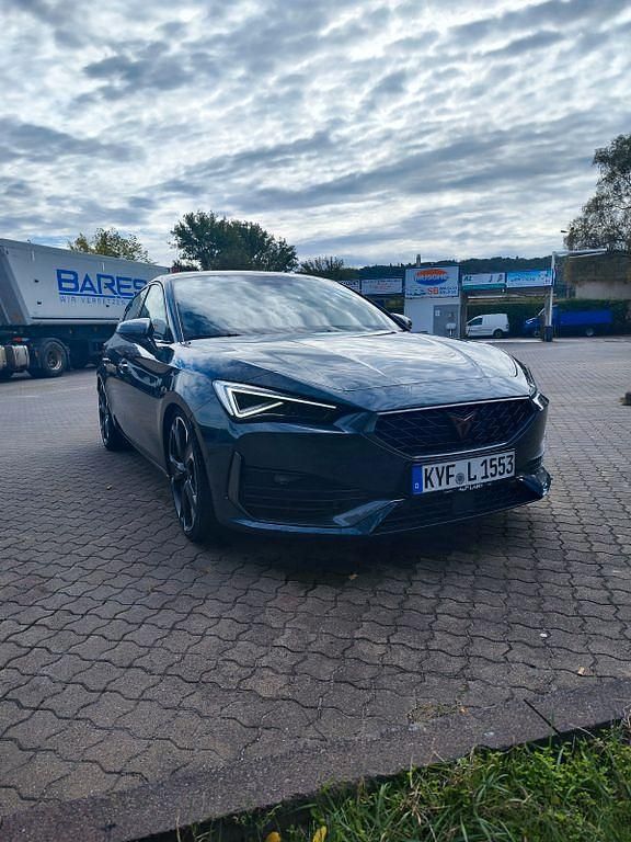 Gebraucht Cupra Leon VZ 300 PS (220 kW) 2023 Schwarz Limousine