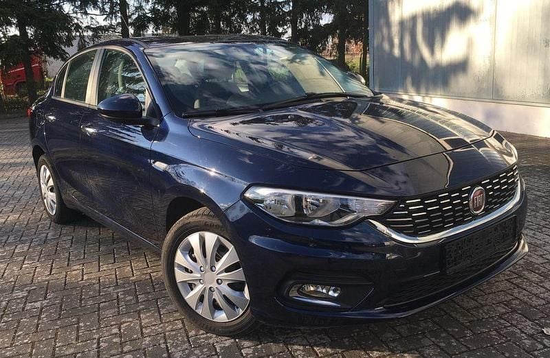 Gebraucht Fiat Tipo Pop 95 PS (69 kW) 2018 Blau Limousine