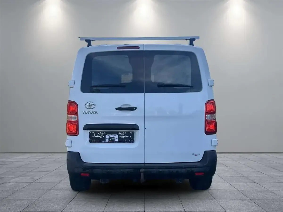 Gebraucht Toyota Proace 116 PS (85 kW) 2019 Weiß Van / Kleinbus