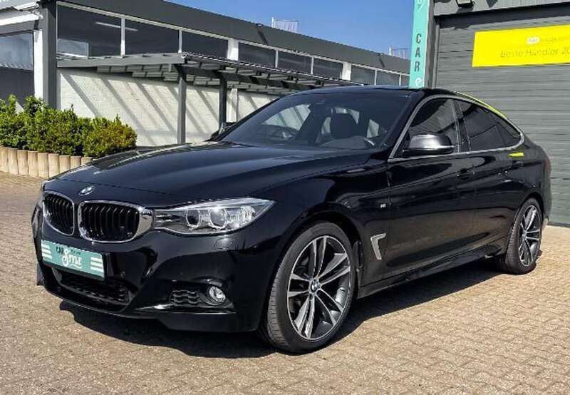 Schwarz Gebraucht 2016 BMW 320 M Sport Limousine | 20.970 € (Fairer Preis) - Bild 1/4