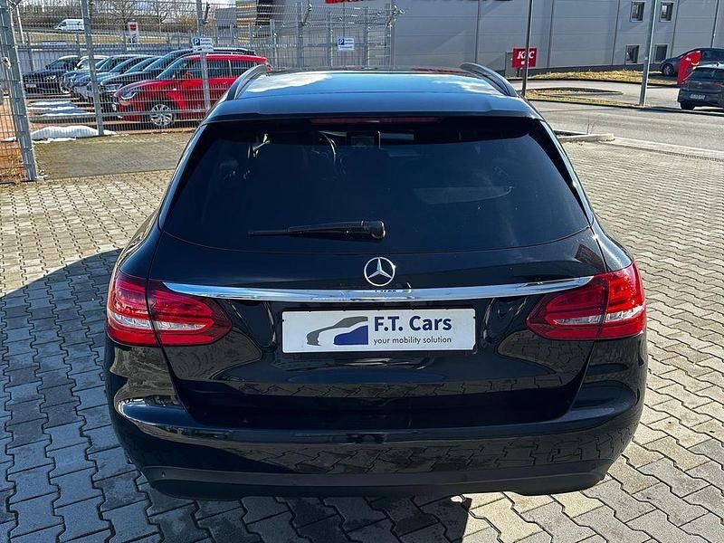 Gebraucht Mercedes C200 184 PS (135 kW) 2016 Schwarz Limousine