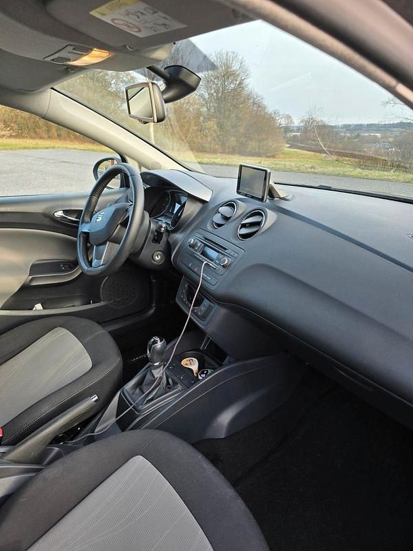 Gebraucht Seat Ibiza Style 105 PS (77 kW) 2014 Grau Kleinwagen