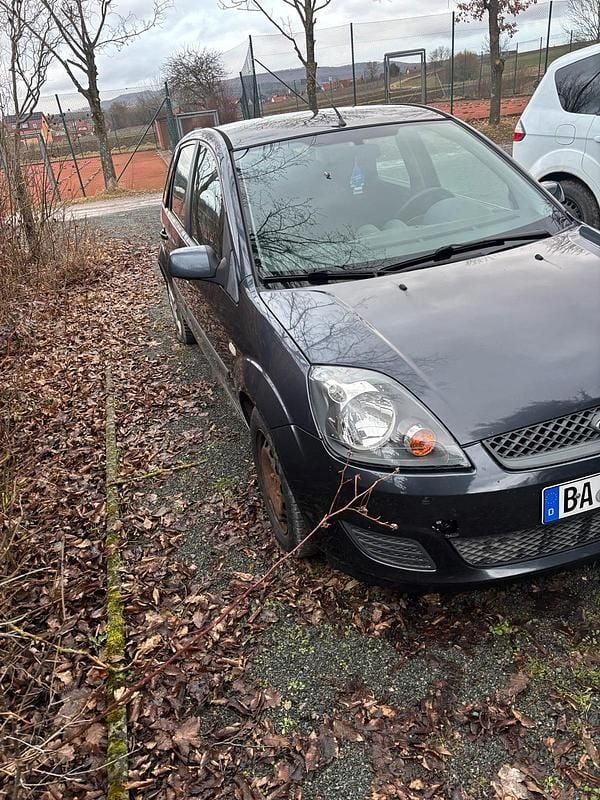 Gebraucht Ford Fiesta 80 PS (58 kW) 2008 Grau Kleinwagen