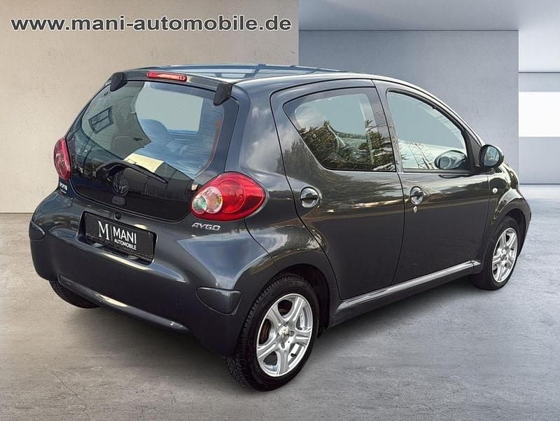 Gebraucht Toyota Aygo Cool 68 PS (50 kW) 2007 Grau Kleinwagen