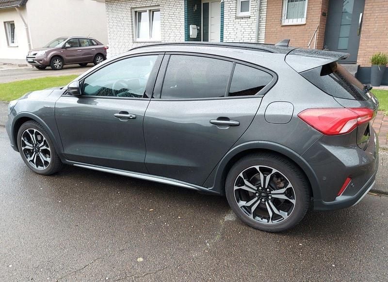 Usata Ford Focus Active 150 CV (110 kW) 2019 Grigio Berlina