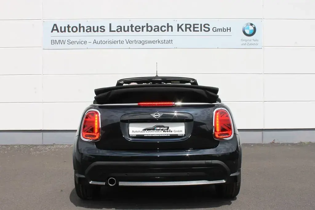 Gebraucht Mini Cooper 136 PS (100 kW) 2021 Schwarz Kleinwagen