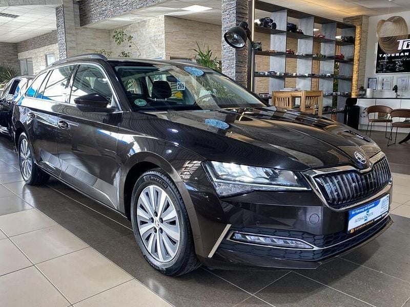 Gebraucht Skoda Superb Ambition 218 PS (160 kW) 2021 Braun Kombi