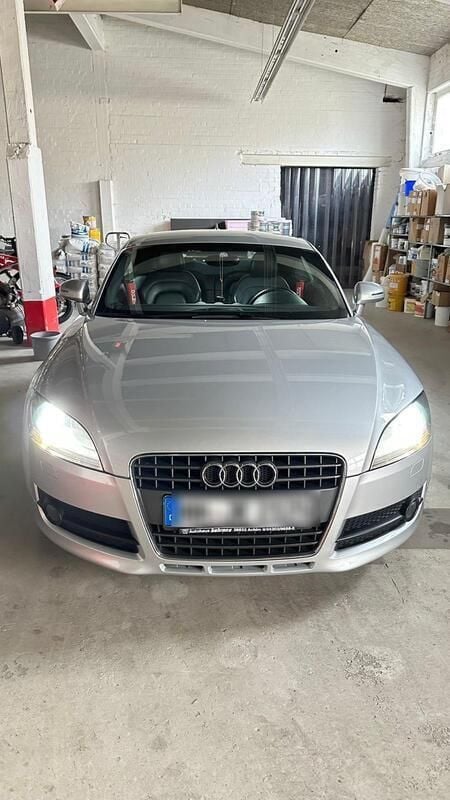 Grau Gebraucht 2007 Audi TT Coupé | 10.500 € (Fairer Preis) - Bild 1/4