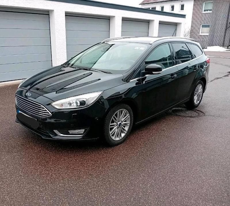 Gebraucht Ford Focus Titanium 120 PS (88 kW) 2018 Schwarz Kombi