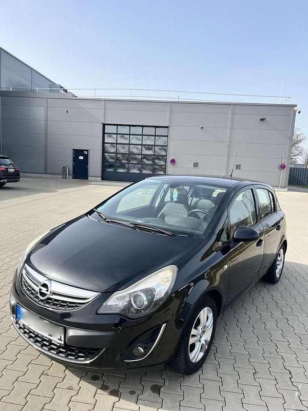 Gebraucht Opel Corsa Innovation 101 PS (74 kW) 2013 Schwarz Kleinwagen