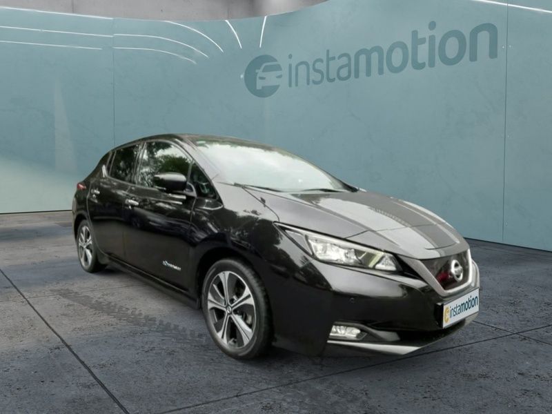 Schwarz Gebraucht 2019 Nissan Leaf 360º Kleinwagen | 17.700 € (Teuer) - Bild 1/4