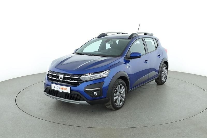 Blau Gebraucht 2022 Dacia Sandero Stepway Kleinwagen | 15.900 € (Guter Preis) - Bild 1/3
