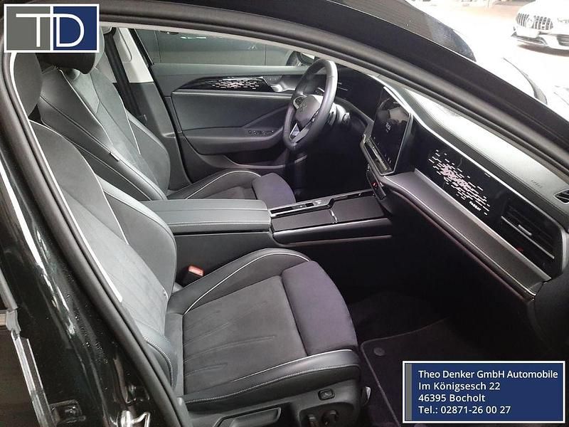 Gebraucht VW Passat Elegance 150 PS (110 kW) 2025 Grau Kombi