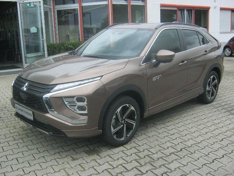 Neu Mitsubishi Eclipse Cross Select 188 PS (138 kW) 2025 Braun SUV