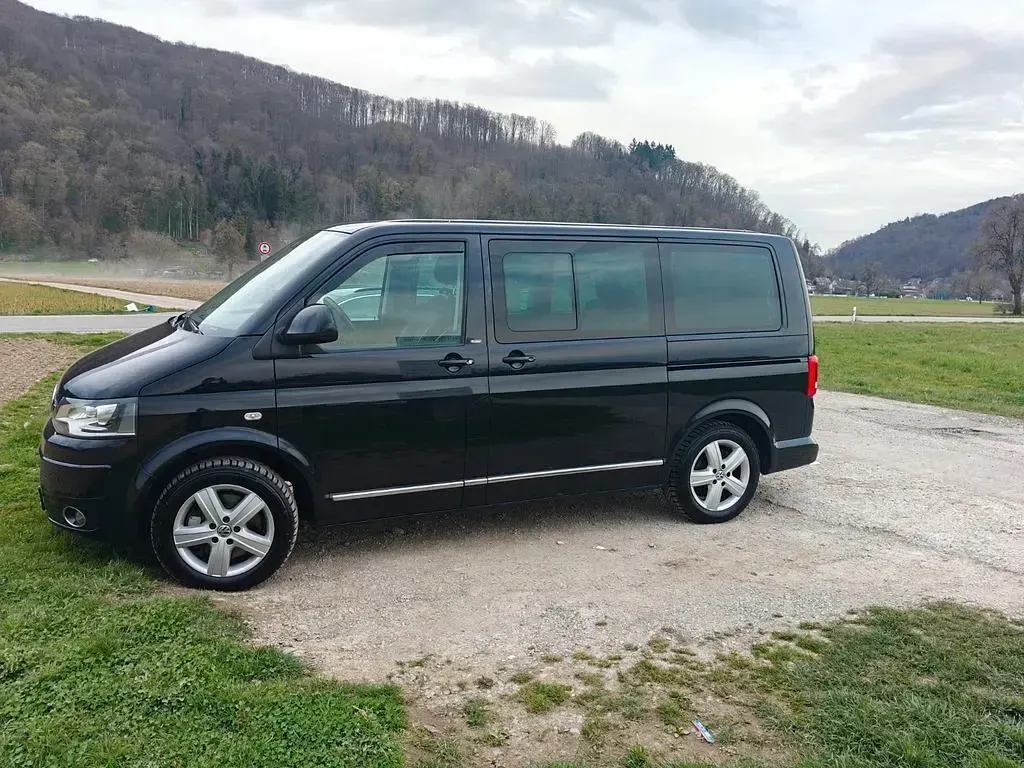 Gebraucht VW Multivan 179 PS (131 kW) 2014 Schwarz Van / Kleinbus