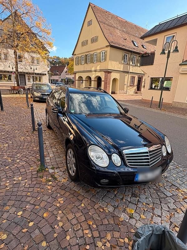 Blau Gebraucht 2007 Mercedes E200 Kombi | 4.999 € (Fairer Preis) - Bild 1/4