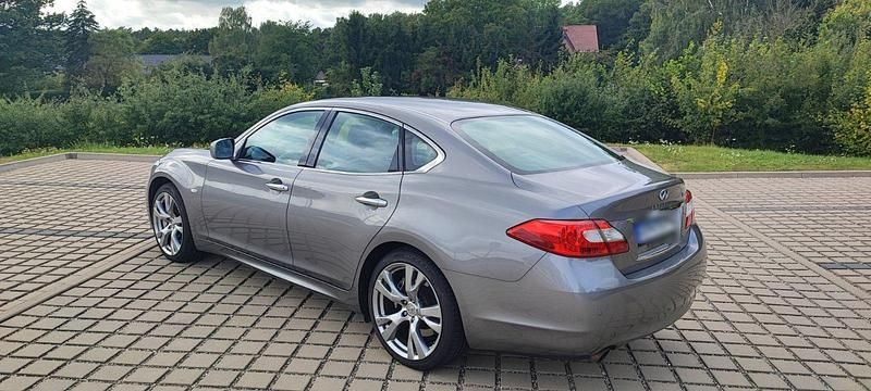 Gebraucht Infiniti M30 Premium 238 PS (175 kW) 2012 Silber Coupé