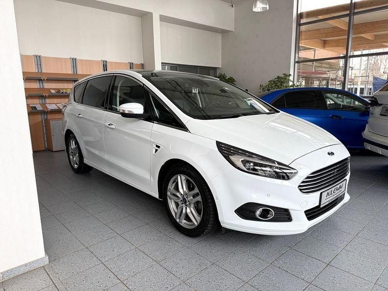 Gebraucht Ford S-MAX Titanium 190 PS (139 kW) 2019 Weiß Van / Kleinbus