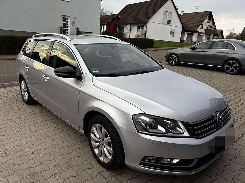 Grau Gebraucht 2014 VW Passat Edition Kombi | 7.800 € (Guter Preis) - Bild 1/4