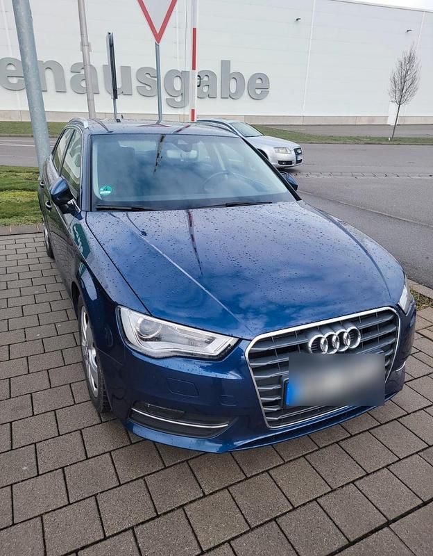 Gebraucht Audi A3 92 PS (67 kW) 2016 Blau Kleinwagen