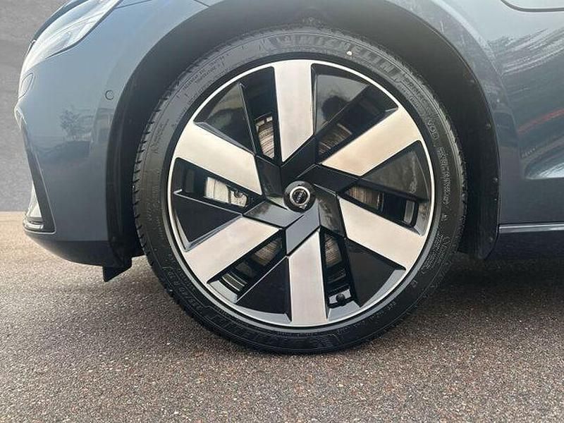 Gebraucht Volvo V60 Plus 349 PS (256 kW) 2025 Denim blue Kombi
