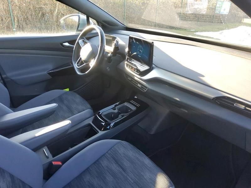 Gebraucht VW ID.4 Pro Performance 150 kW (204 PS) 2023 Scale silver (metallic) SUV