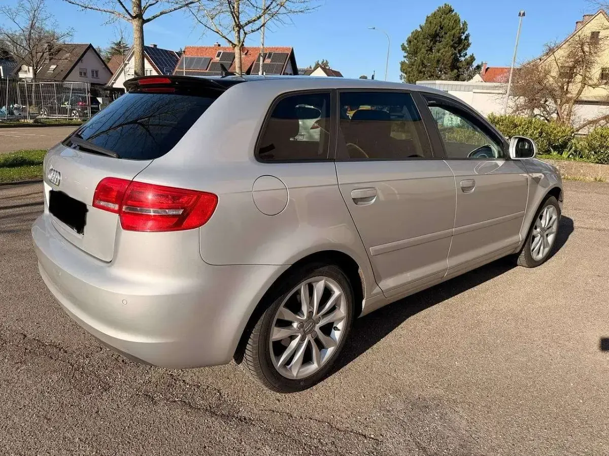 Gebraucht Audi A3 Sportback 160 PS (117 kW) 2009 Silber Kleinwagen