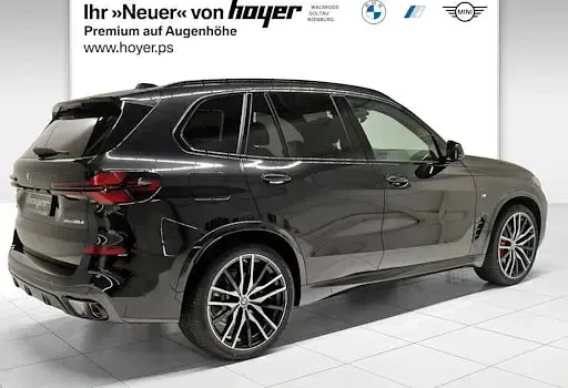Neu BMW X5 Comfort Edition 298 PS (219 kW) 2025 Schwarz SUV