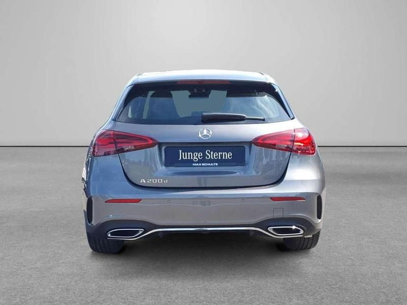 Gebraucht Mercedes A200 AMG 150 PS (110 kW) 2024 Mountaingrau  Kleinwagen