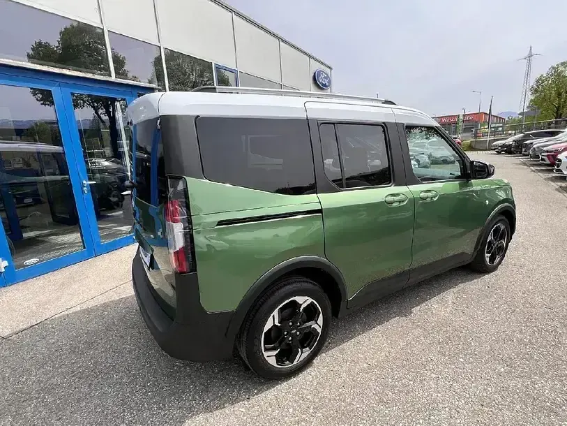 Gebraucht Ford Tourneo Courier Active 125 PS (91 kW) 2025 Grün Van / Kleinbus
