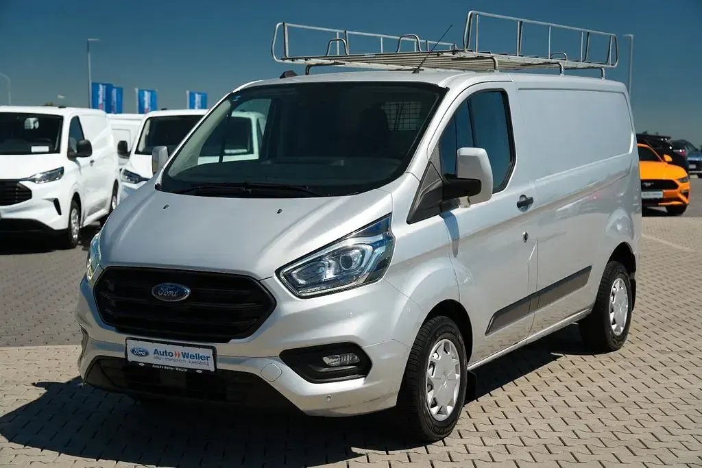 Gebraucht Ford Transit Custom Trend 131 PS (96 kW) 2020 Solarsilber Van / Kleinbus