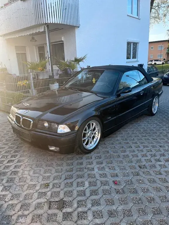 Gebraucht BMW 328 Cabriolet Performance 193 PS (141 kW) 1996 Schwarz Cabrio