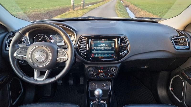 Gebraucht Jeep Compass Limited 140 PS (102 kW) 2017 Weiß SUV