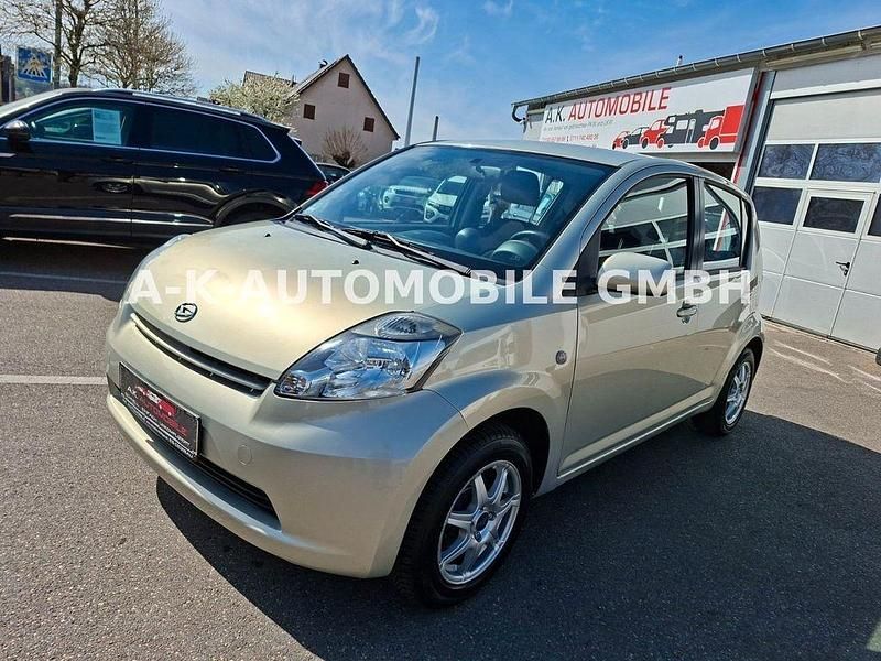 Gebraucht Daihatsu Sirion 87 PS (63 kW) 2007 Silber Kleinwagen